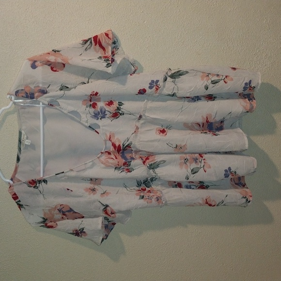 Lucky Brand Babydoll Textured Floral Feminine Short Sleeve Top M - Picture 2 of 7